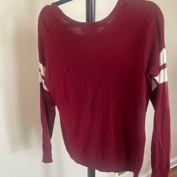 Burgundy sweater - Picture 3 of 4
